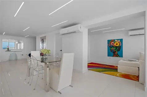 1379 Paseo Don Juan San Juan PR 00921