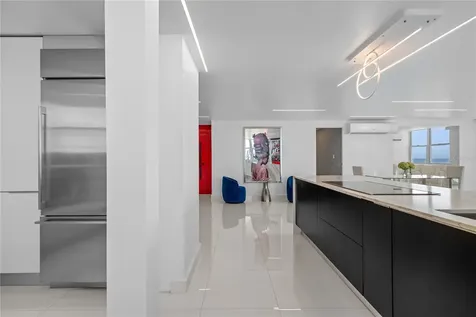 1379 Paseo Don Juan San Juan PR 00921