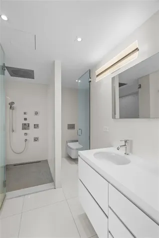 1379 Paseo Don Juan San Juan PR 00921