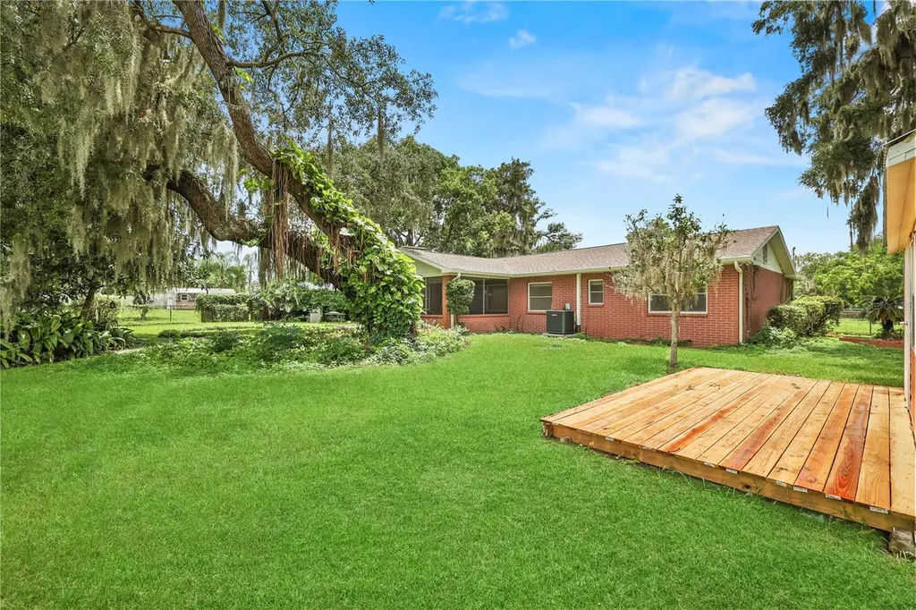 1805 Dierker Drive Valrico FL 33596