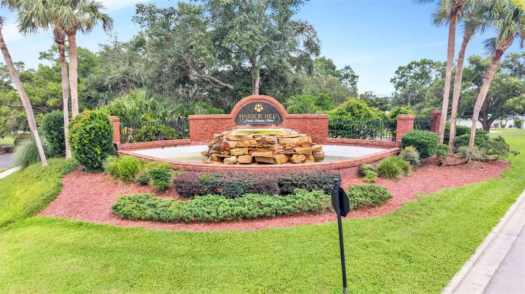 5701 Crestview Drive Lady Lake FL 32159