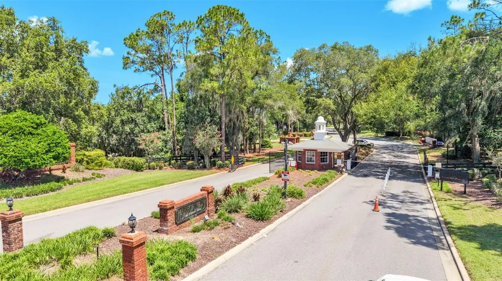 5701 Crestview Drive Lady Lake FL 32159