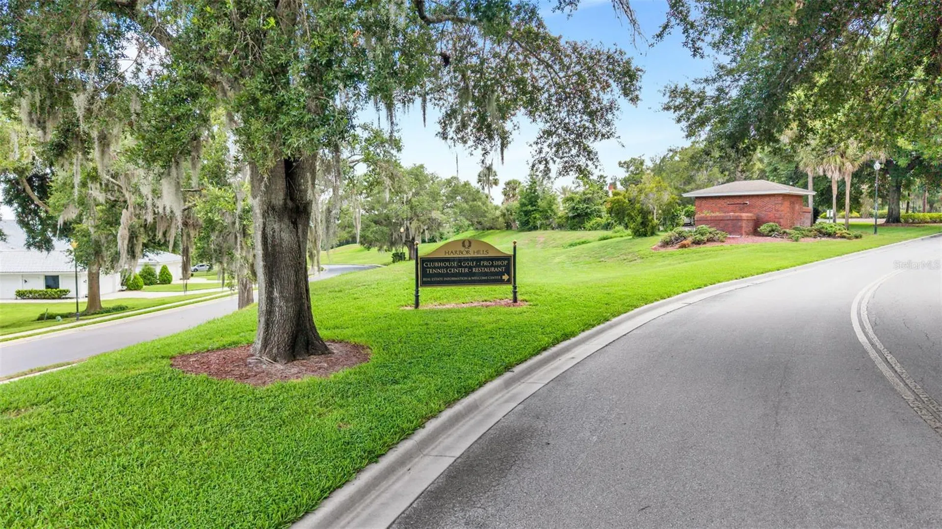 5701 Crestview Drive Lady Lake FL 32159