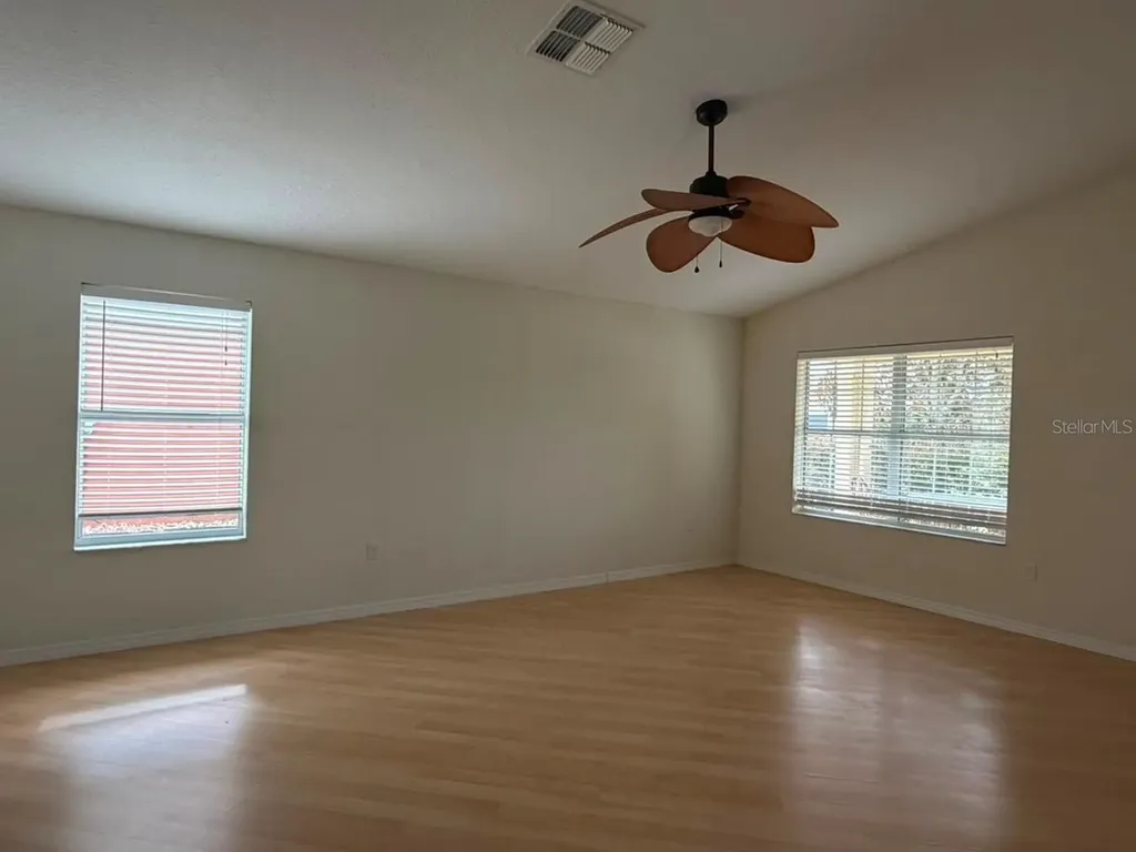4921 NE 123rd Lane Oxford FL 34484