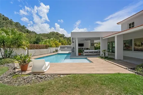 530 Camino De Guillarte Dorado PR 00646