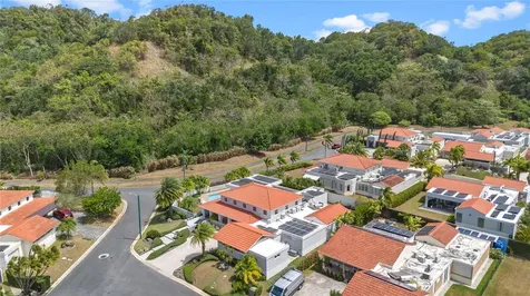 530 Camino De Guillarte Dorado PR 00646