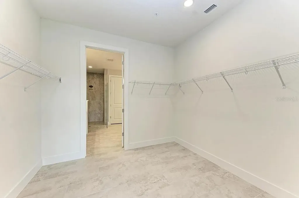 10016 Rembrandt Way Bradenton FL 34212