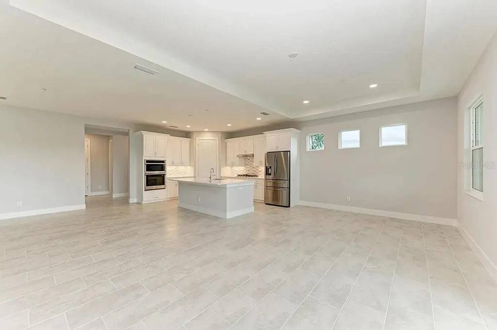 10016 Rembrandt Way Bradenton FL 34212