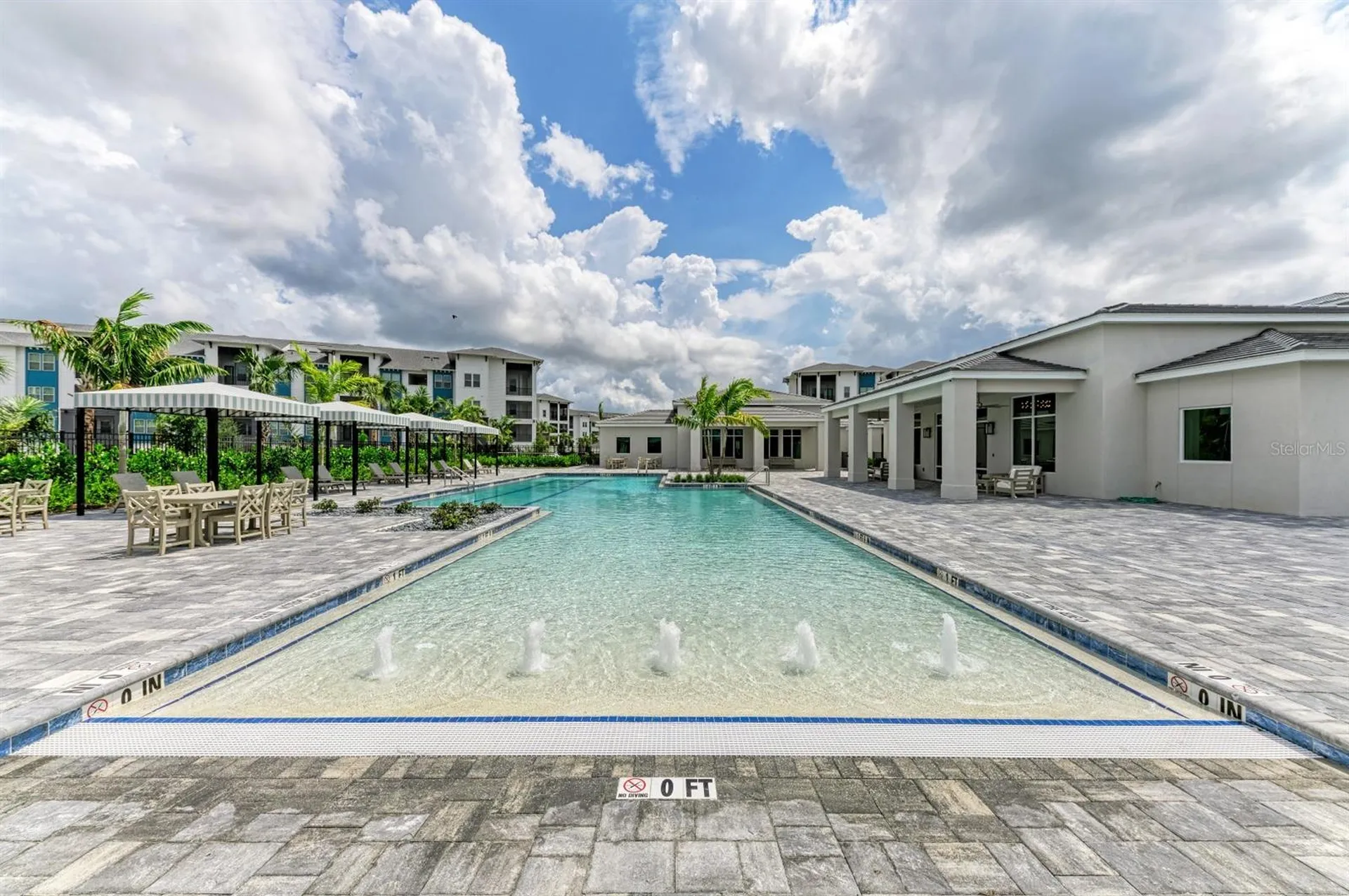 10016 Rembrandt Way Bradenton FL 34212