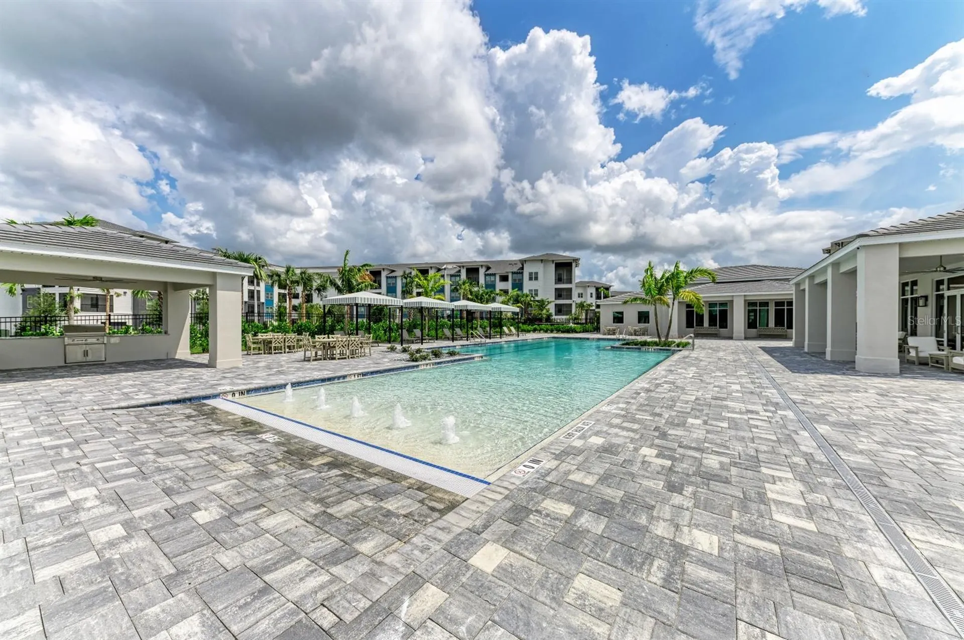 10016 Rembrandt Way Bradenton FL 34212