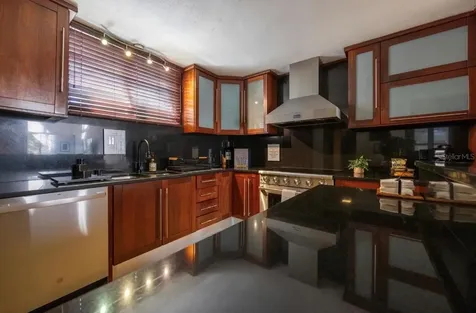 1375 Marginal Villamar Carolina PR 00979