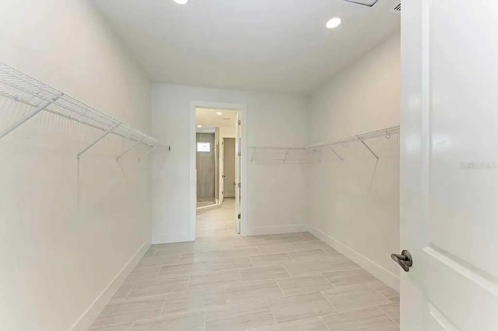 10016 Rembrandt Way Bradenton FL 34201