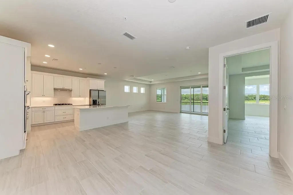 10016 Rembrandt Way Bradenton FL 34201