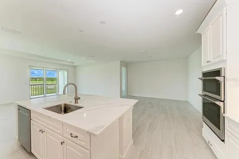 10016 Rembrandt Way Bradenton FL 34201