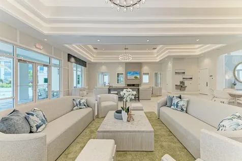10016 Rembrandt Way Bradenton FL 34201