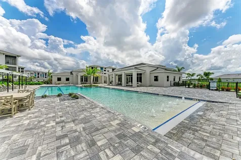 10016 Rembrandt Way Bradenton FL 34201
