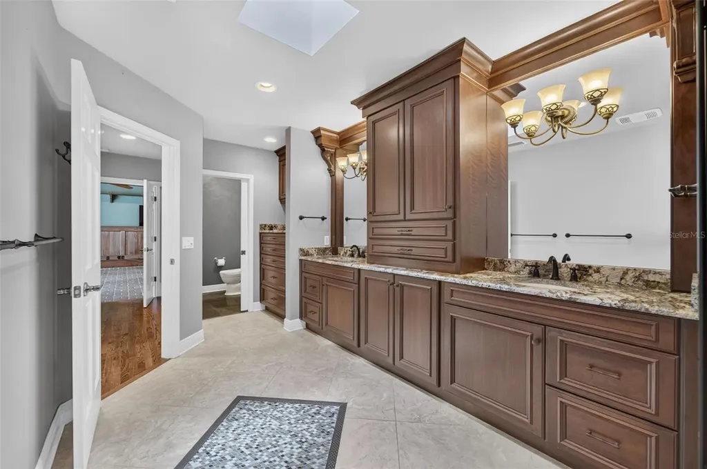 2410 Lake Shore Drive Orlando FL 32803