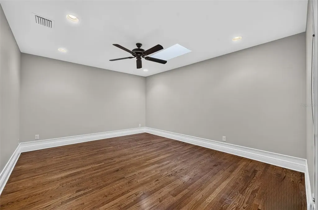 2410 Lake Shore Drive Orlando FL 32803