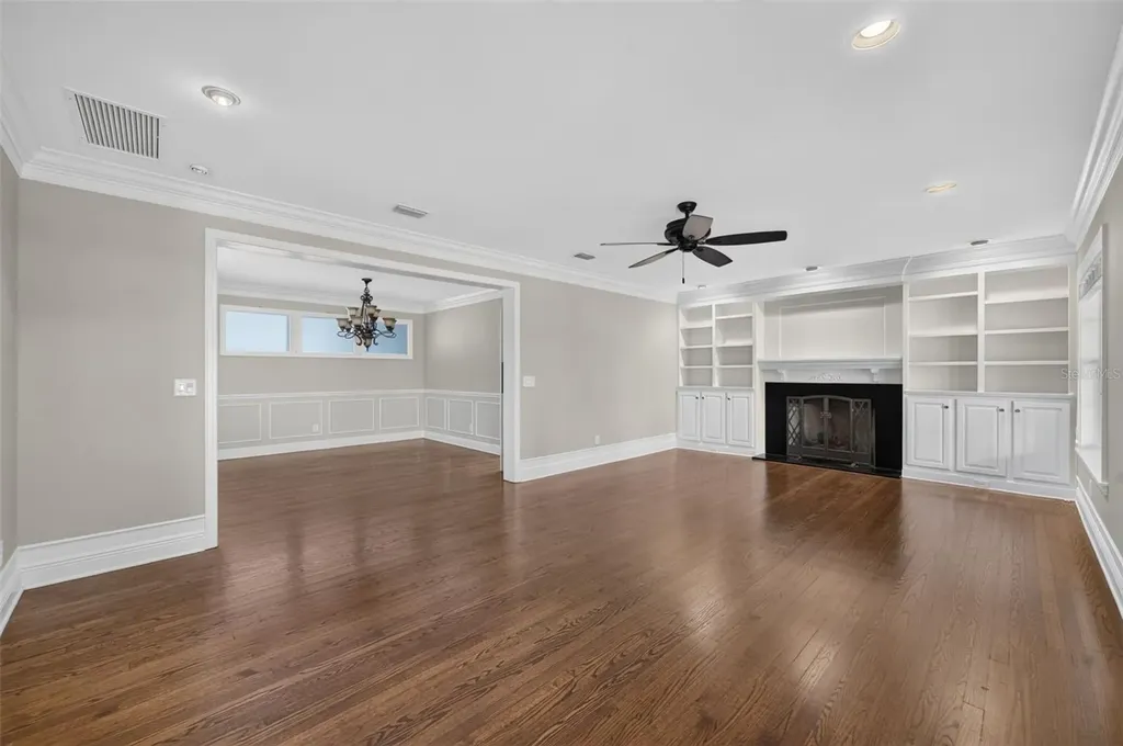 2410 Lake Shore Drive Orlando FL 32803