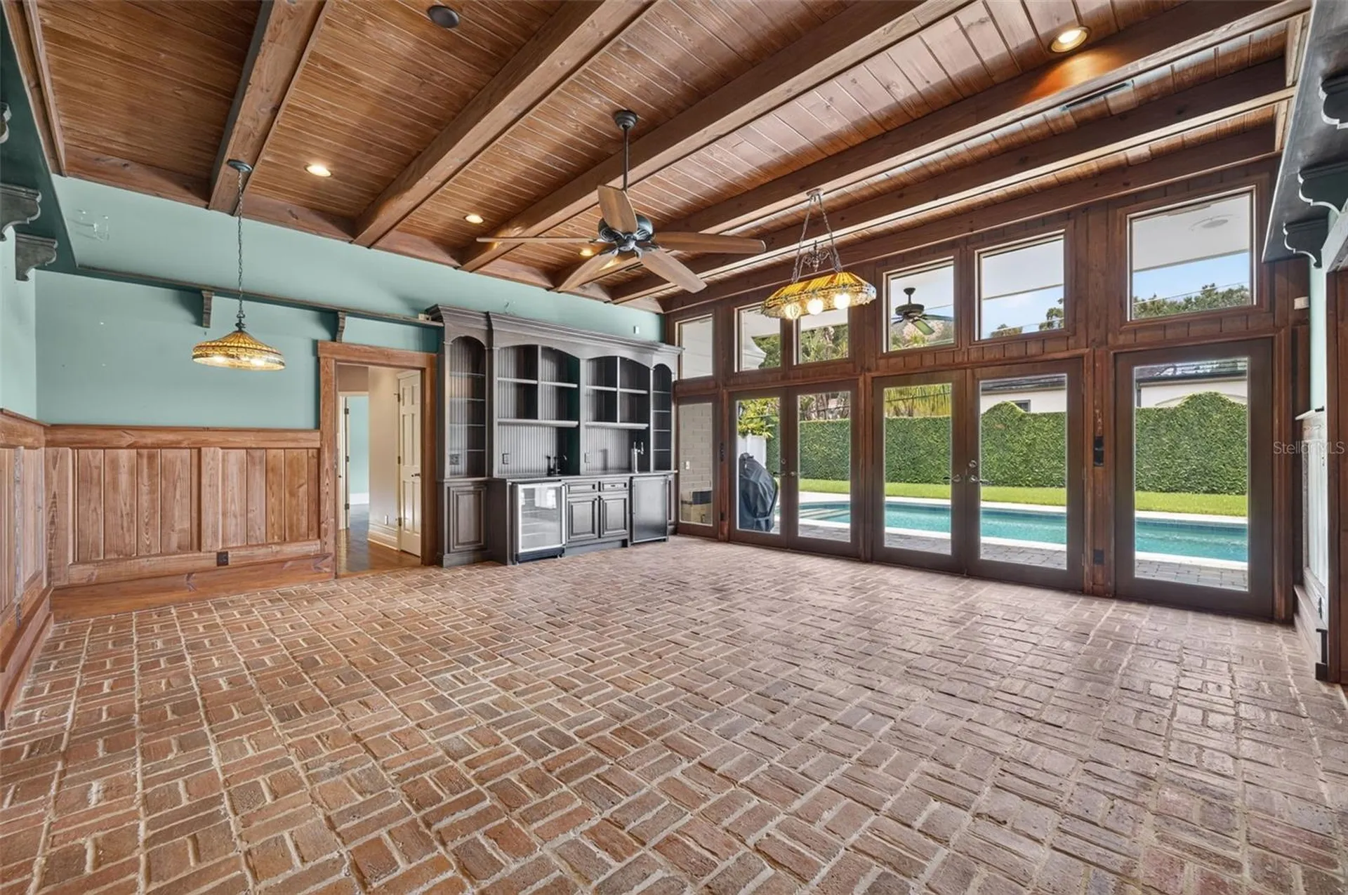 2410 Lake Shore Drive Orlando FL 32803