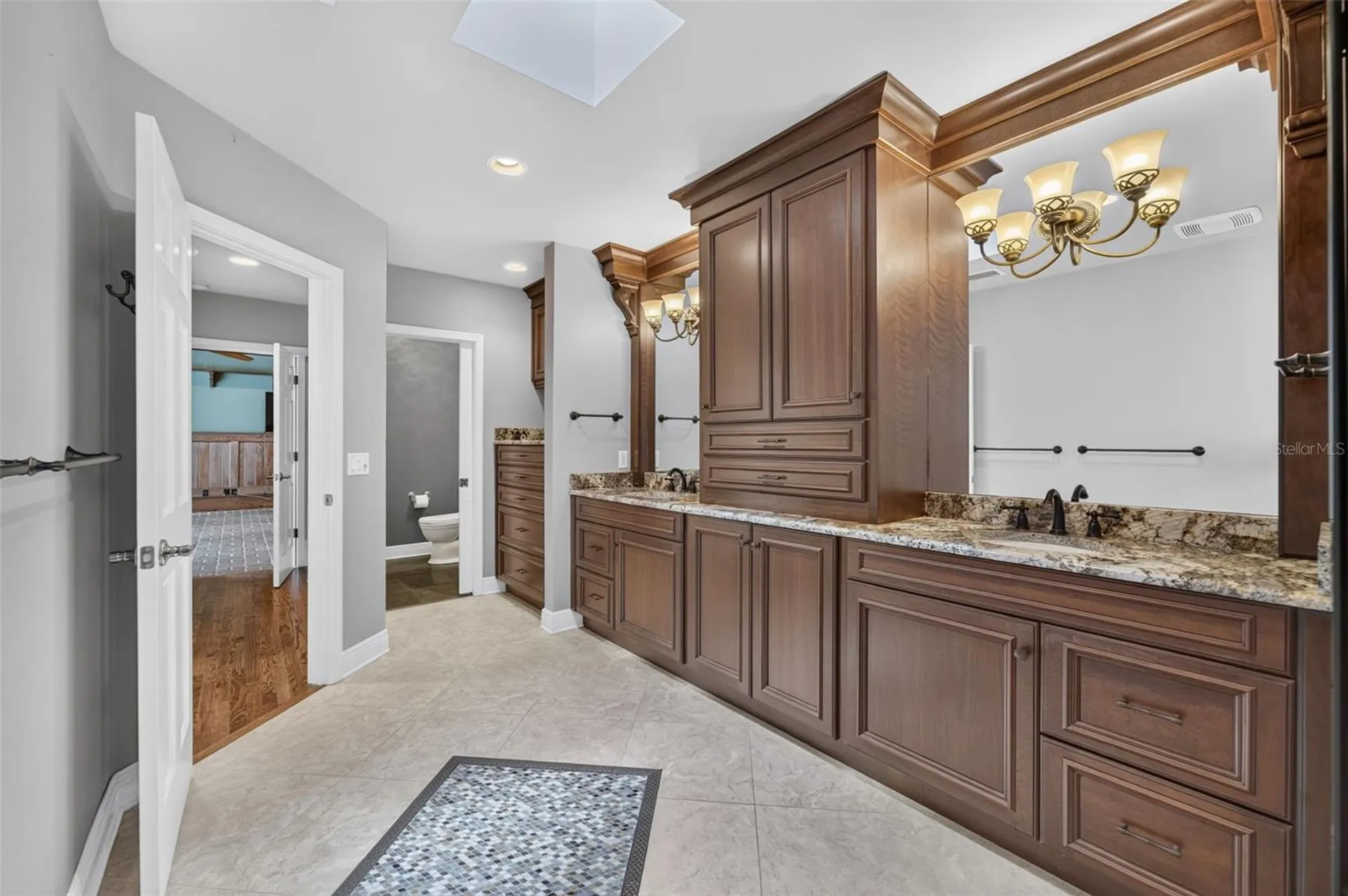 2410 Lake Shore Drive Orlando FL 32803