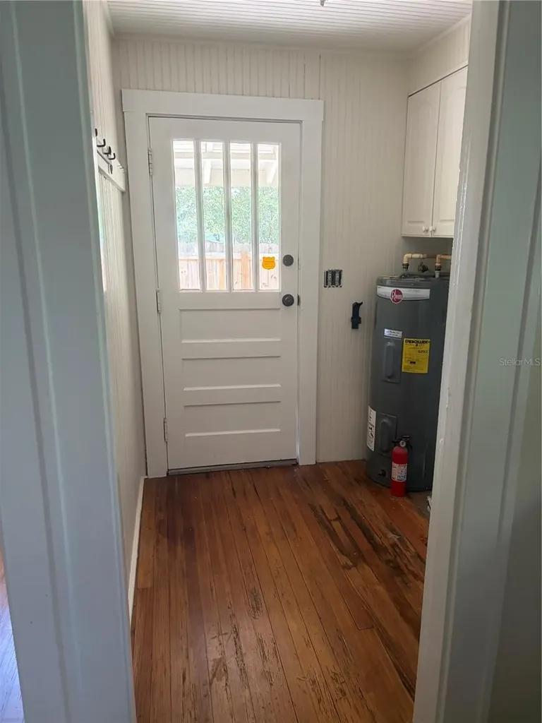 1555 7th Street Sarasota FL 34236