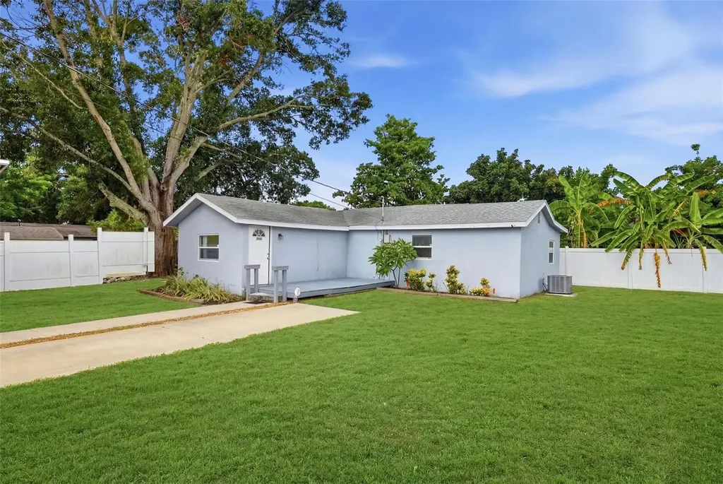 4978 71st Street N St Petersburg FL 33709