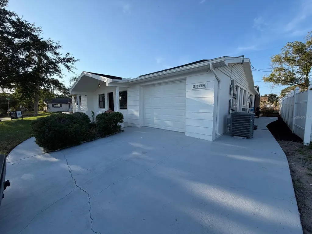 3708 Holiday Lake Drive Holiday FL 34691