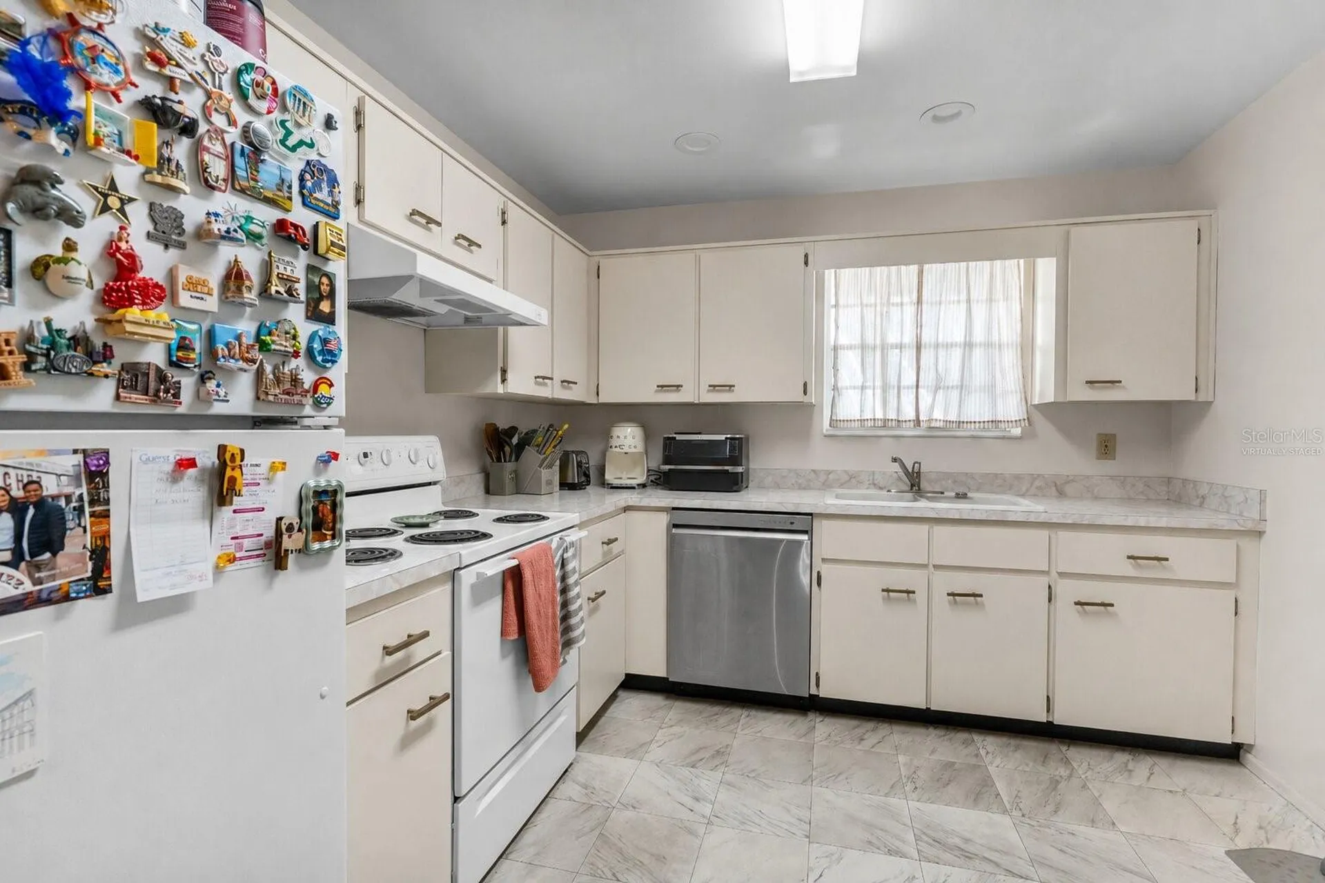 11942 Skylake Place Tampa FL 33617
