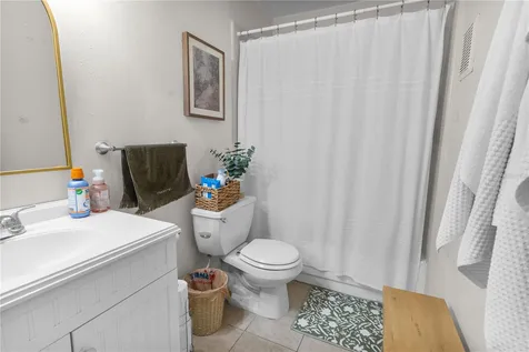 11942 Skylake Place Tampa FL 33617