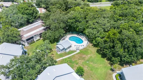 11942 Skylake Place Tampa FL 33617