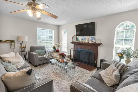 11942 Skylake Place Tampa FL 33617