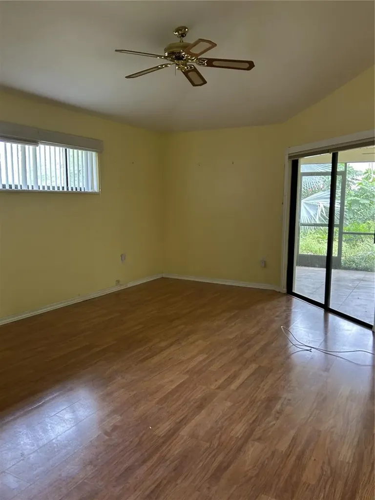 1612 Gulf Beach Boulevard Tarpon Springs FL 34689