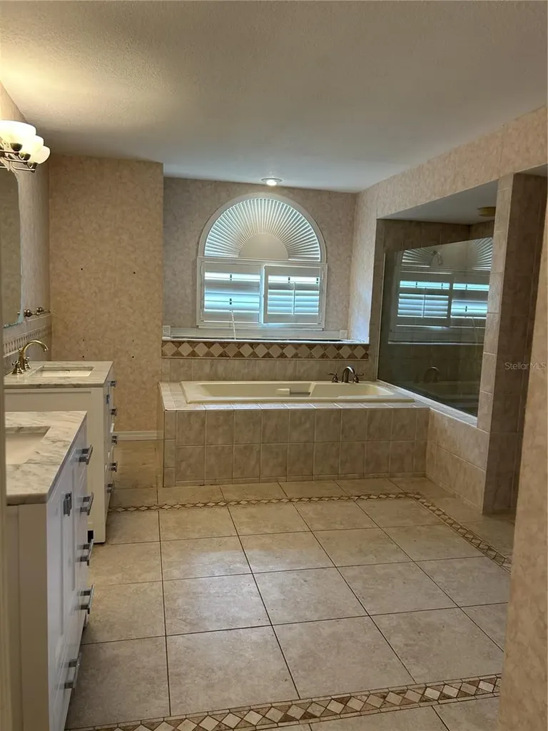 1612 Gulf Beach Boulevard Tarpon Springs FL 34689