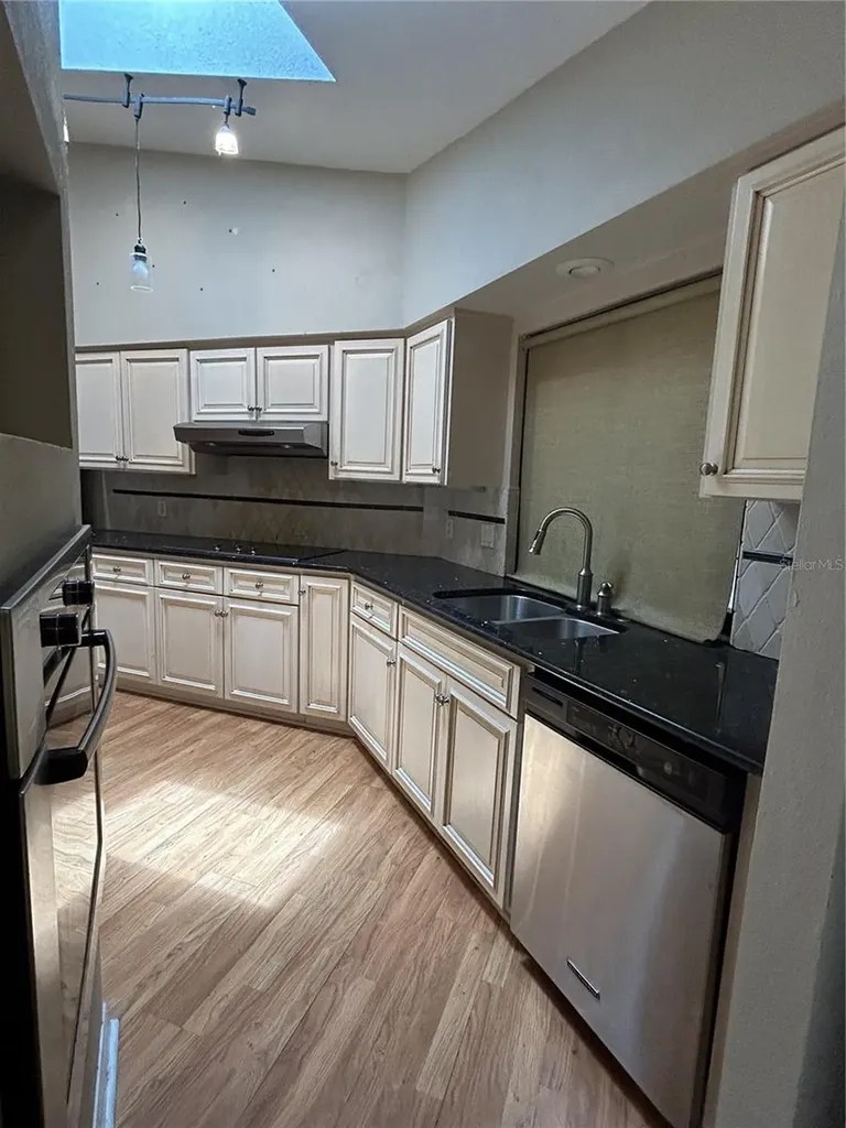 1612 Gulf Beach Boulevard Tarpon Springs FL 34689