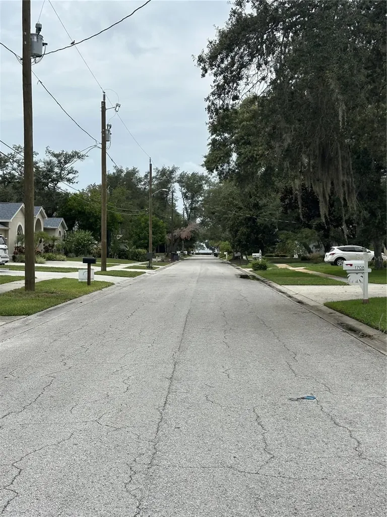 1612 Gulf Beach Boulevard Tarpon Springs FL 34689