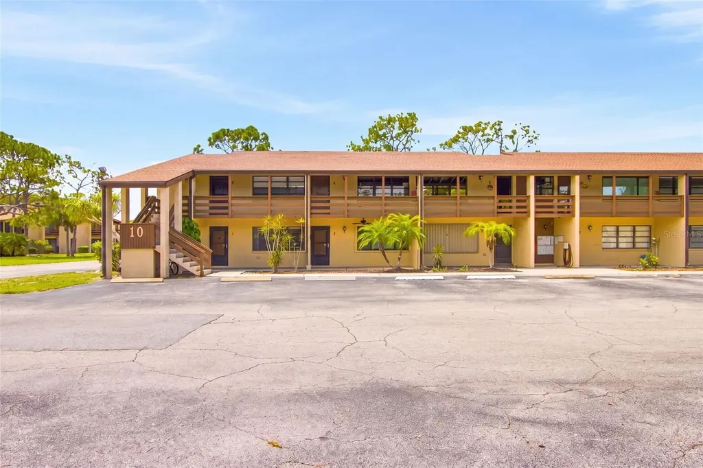 10 Quails Run Boulevard Englewood FL 34223