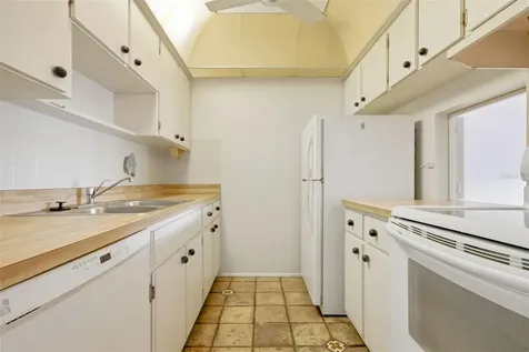10 Quails Run Boulevard Englewood FL 34223