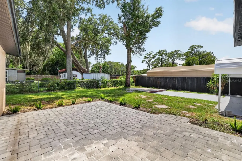 708 Cindy Avenue Fruitland Park FL 34731