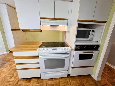 215 48th Street NW Bradenton FL 34209