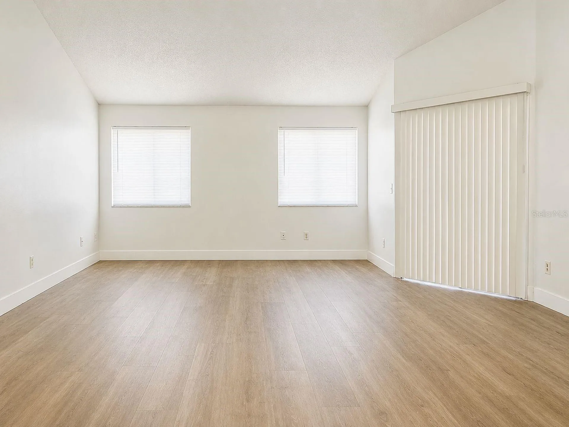 6914 Thousand Oaks Road Orlando FL 32818