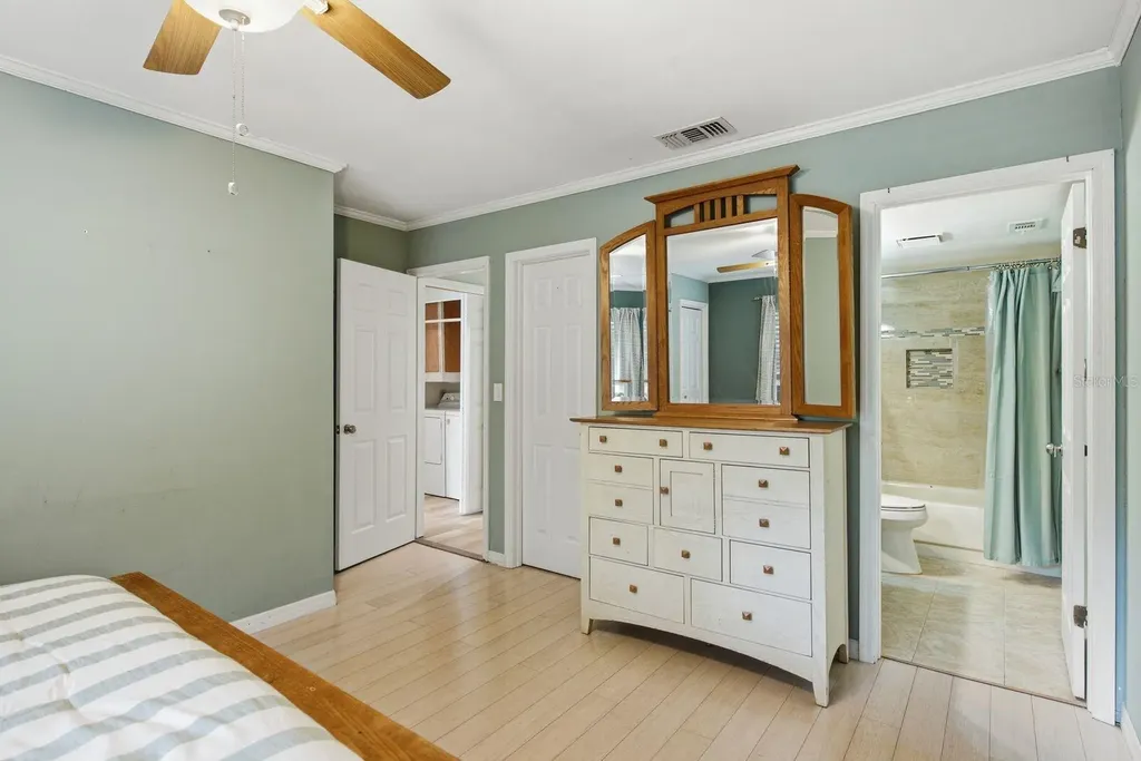 511 Mistletoe Court Safety Harbor FL 34695