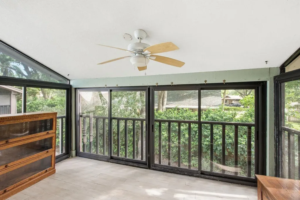 511 Mistletoe Court Safety Harbor FL 34695