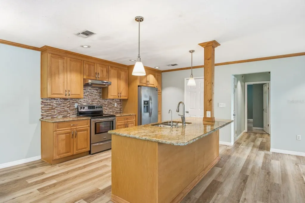 511 Mistletoe Court Safety Harbor FL 34695