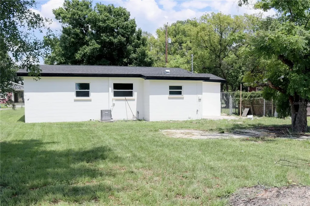 910 N Ruth Avenue Lakeland FL 33815
