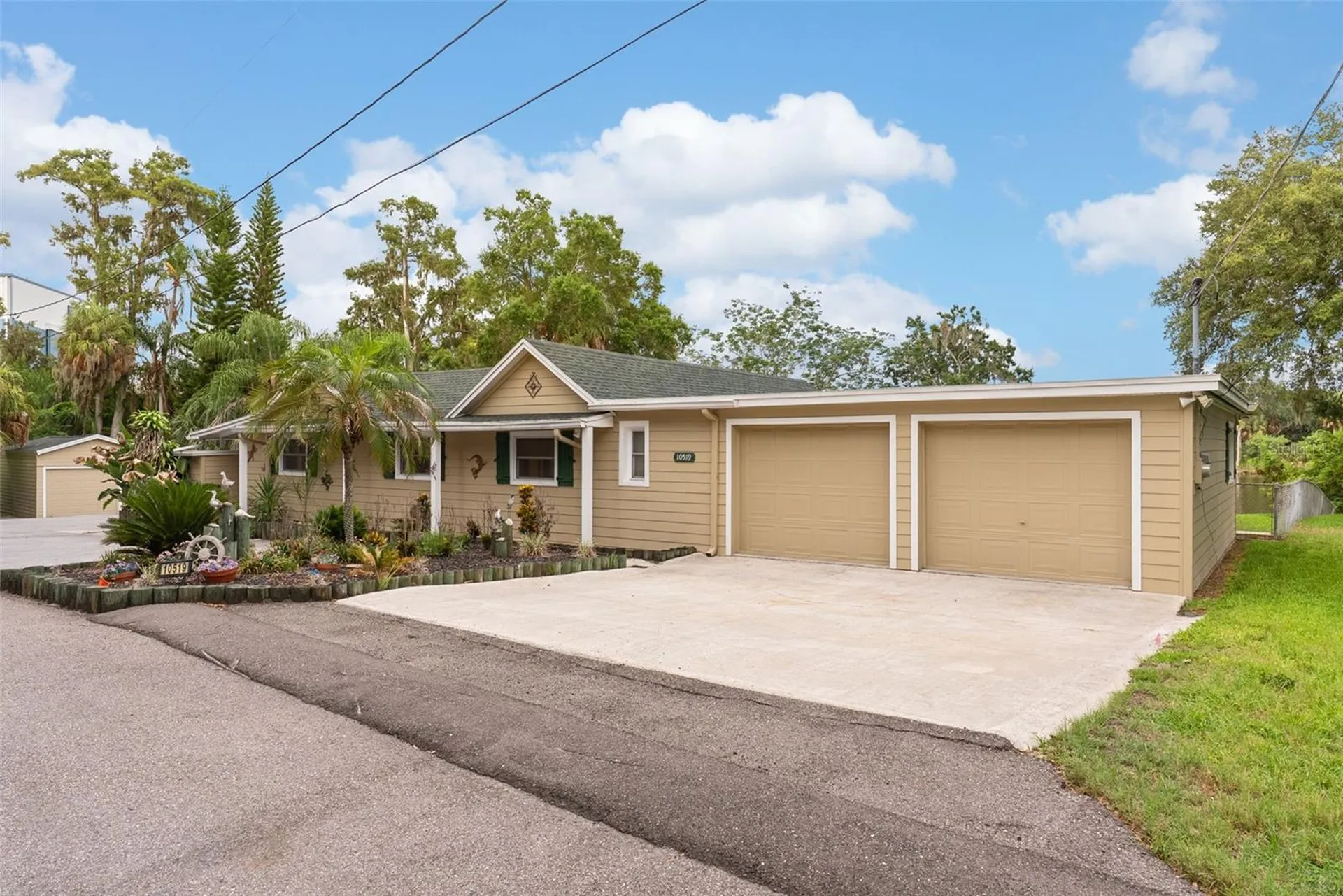 10519 Bridgewood Drive Riverview FL 33578
