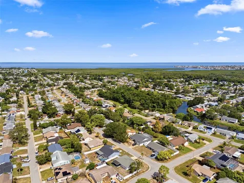 4314 Pinefield Avenue Holiday FL 34691