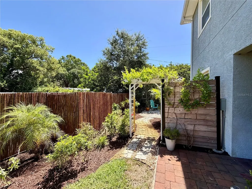 281 Ashley Court Dunedin FL 34698