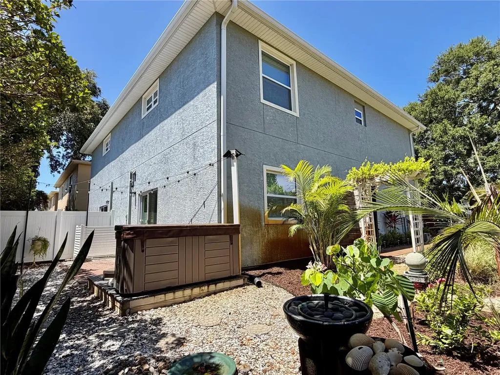 281 Ashley Court Dunedin FL 34698