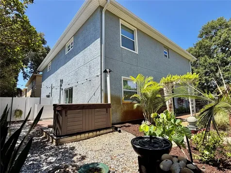 281 Ashley Court Dunedin FL 34698